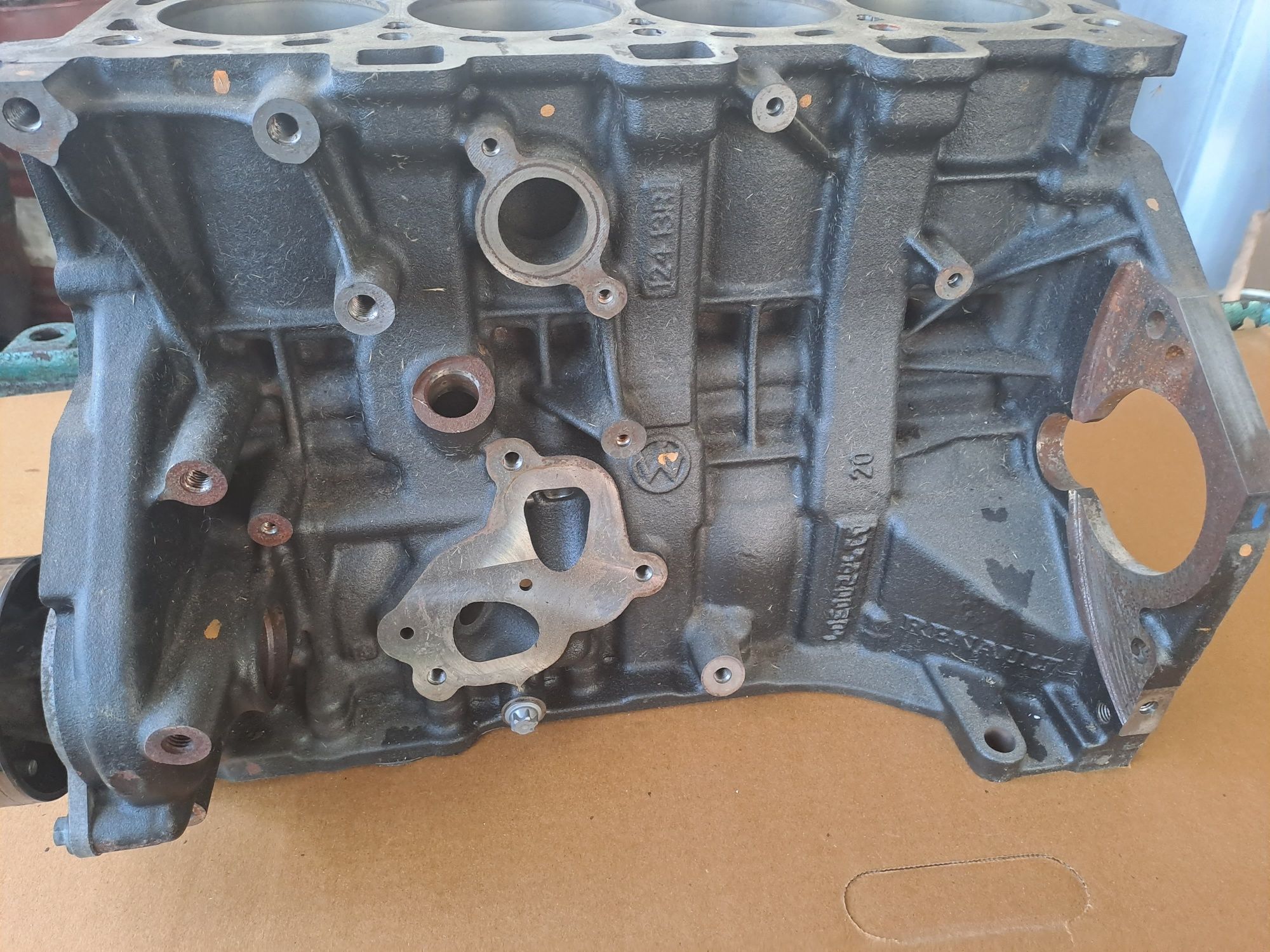 M9R 710 - 2.0 RENO,OPEL-2020г. оборудван цилиндров блок