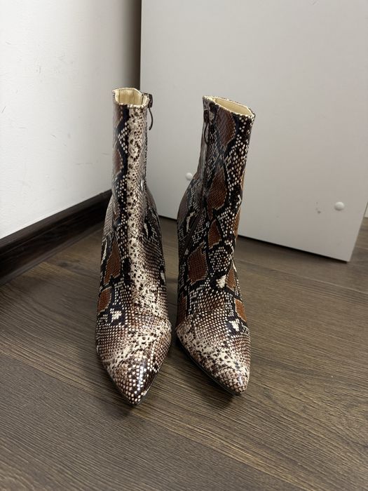 Botine din piele ecologica