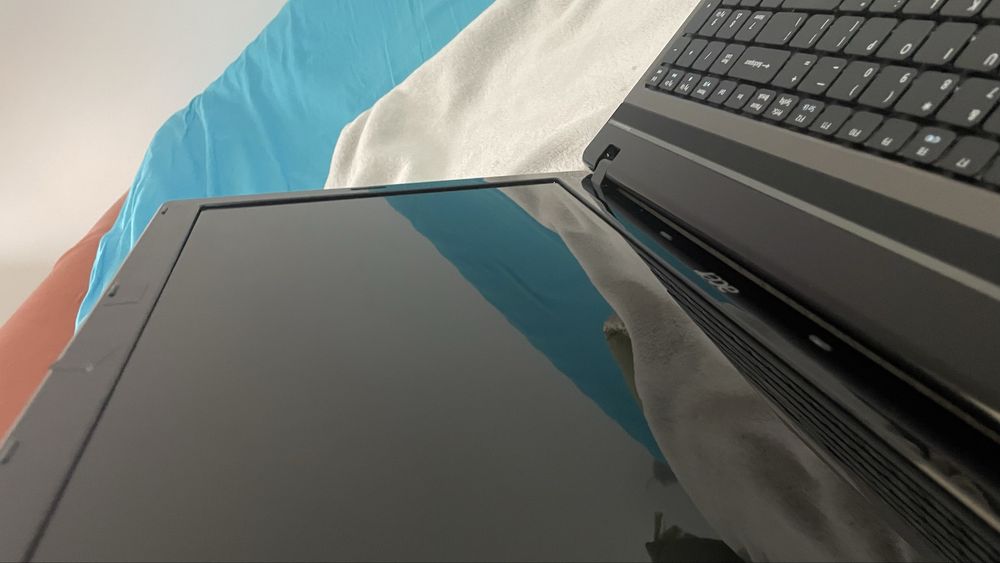 Laptop Acer Aspire 5750G + accesorii bonus