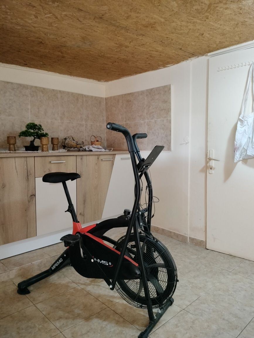 Vând bicicleta sport