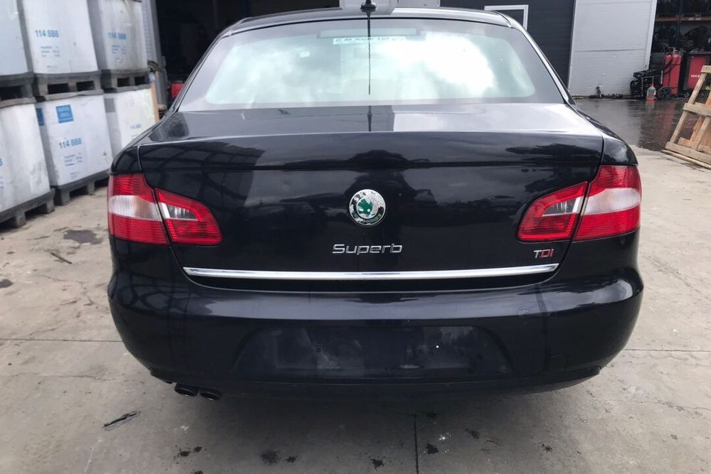 CAPOTA DE PORTBAGAJ SKODA SUPERB 2009-2013