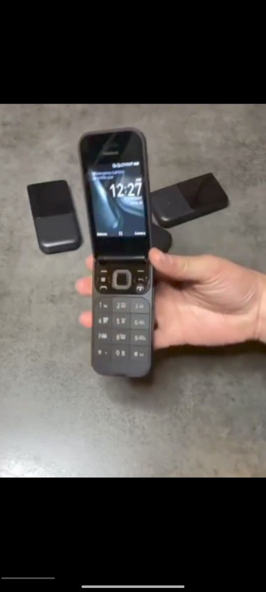 Telefon Nokia  2720 Flip tugmali telefon

 - Telefon 2720 klassik ikki