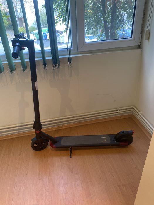 trotineta electrica copii 20kmh la ora,copilul sa aiba 20-45 KG