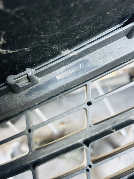 Предна Решетка за Renault Trafic3