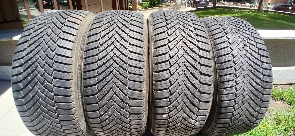 Продавам 4 бр. зимни гуми Yokohama BluEarth V906 235/45 R18, 98V XL