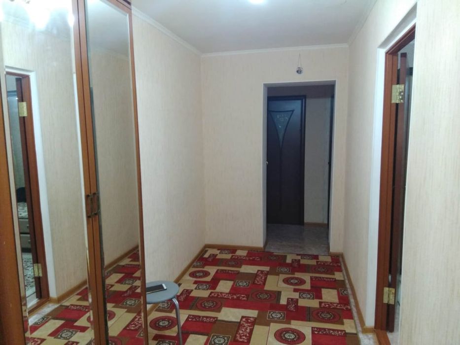 Сдам 3 к.кв 11 мкр с подселением девушке