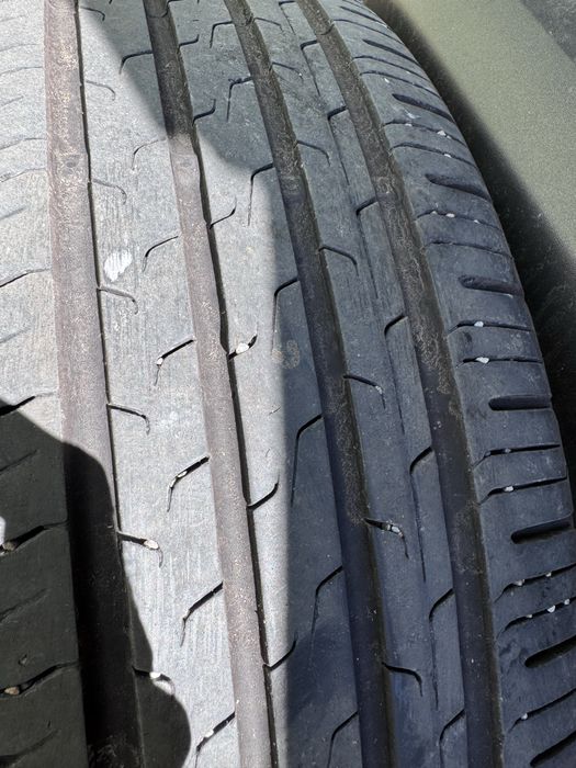 Продавам летни гуми  215/60R17 Continental
