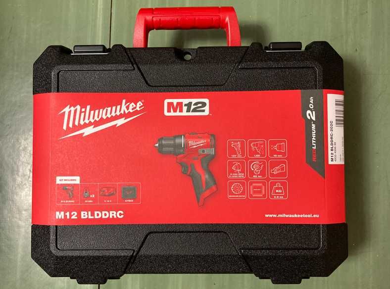Bormasina Autofiletanta MILWAUKEE M12BLDDDRC-202C 12V, GARANTIE 3 ani