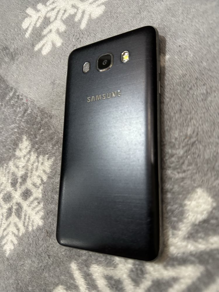 Samsung galaxy j5 перфектен