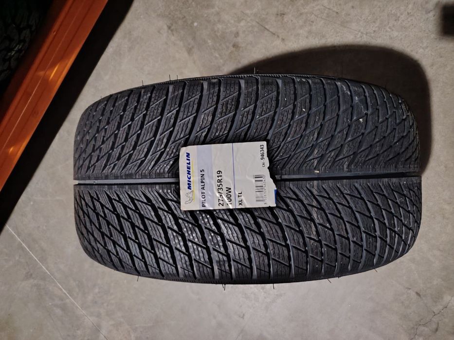 MICHELIN 275/35R19