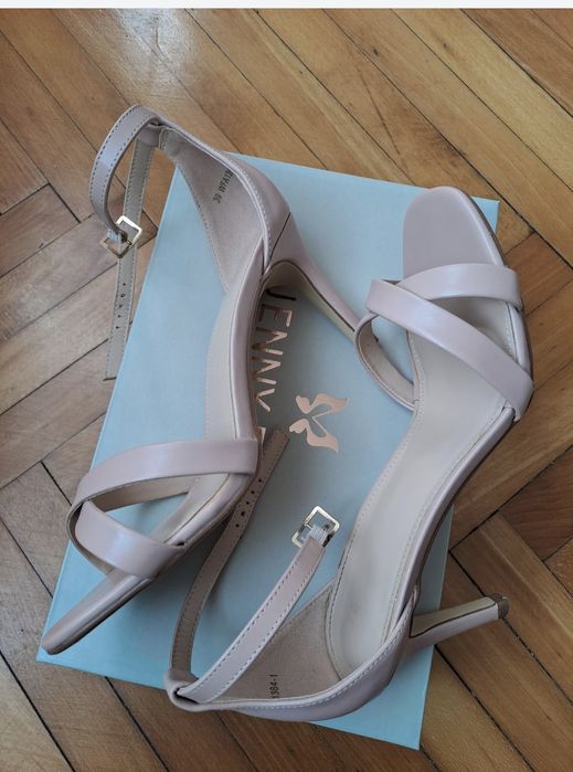 Sandale comode cu toc