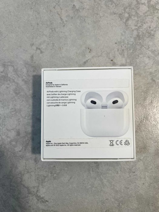 Vand 2 Cutii originale Airpods 3