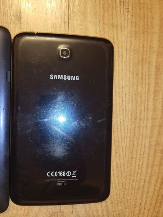 Таблети Samsung и ASUS