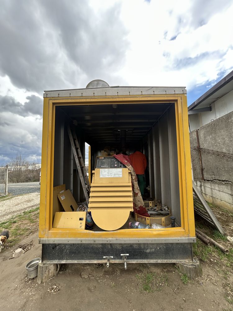 Vând motor caterpilar Motor caterpillar 3408 disel 240cp horse power
