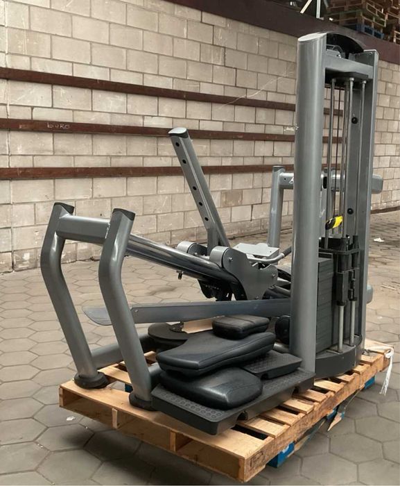 Presa picioare LIFE FITNESS,  este noua