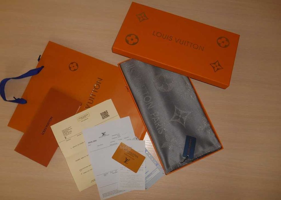 Eșarfă pentru femei Louis Vuitton 043