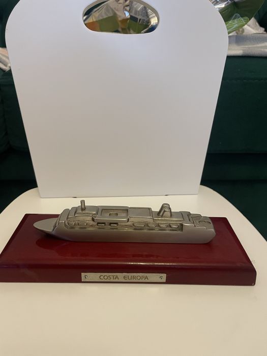 Lot de machete nave Costa