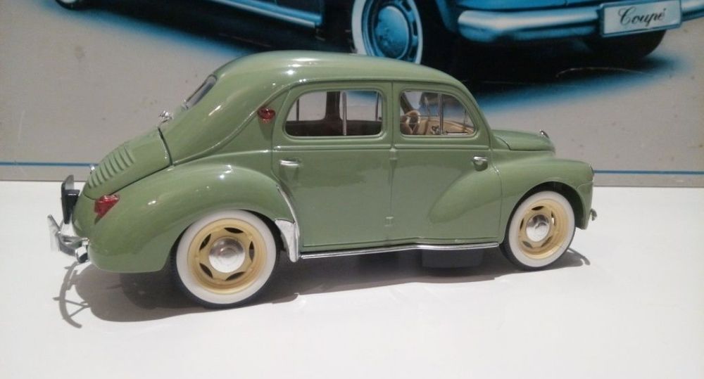 Renault 4CV scara 1:18 solido
Scara 1:17
Solido

Fotografiile fac part