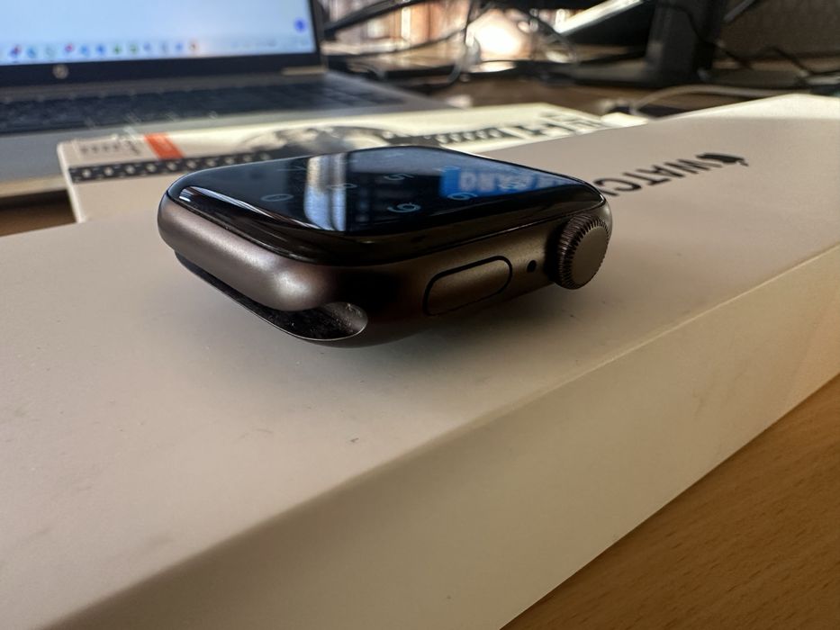 Apple Watch SE 44