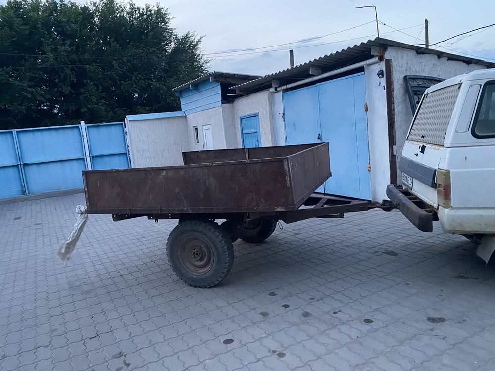 Продается большой прицеп. До 2 тонн поднимает