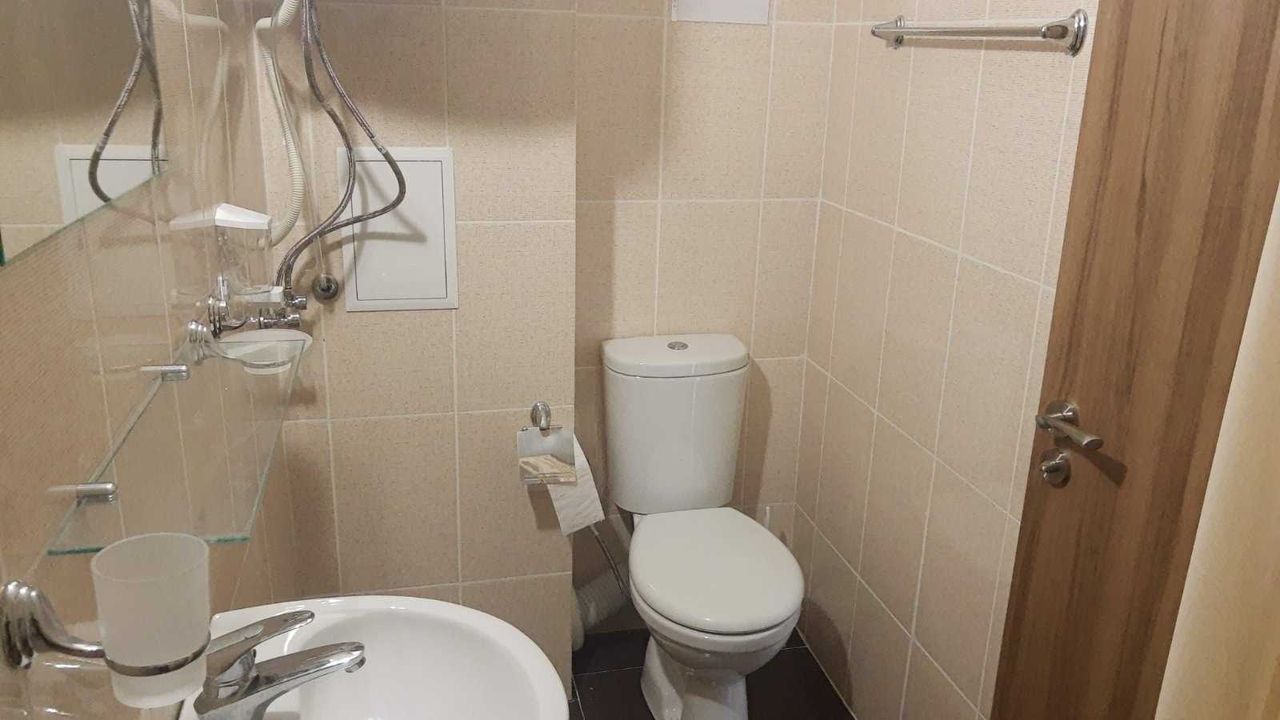 Продава се Двустаен апартамент в Бургас, Меден рудник - зона А - 65 кв.м за 1000 €/кв.м - Снимка #4
