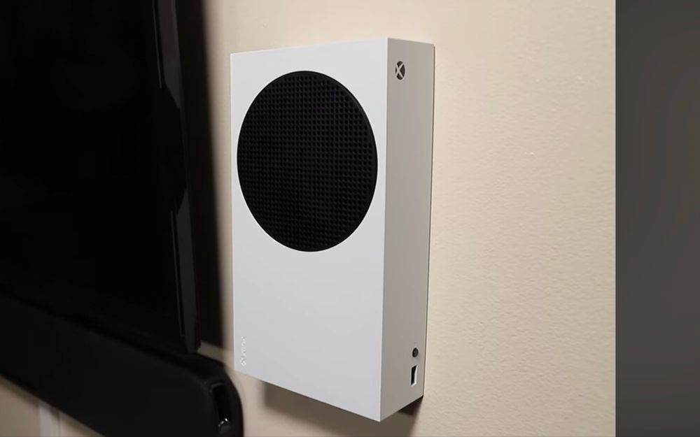 Xbox Series S 512 gb с два контролера