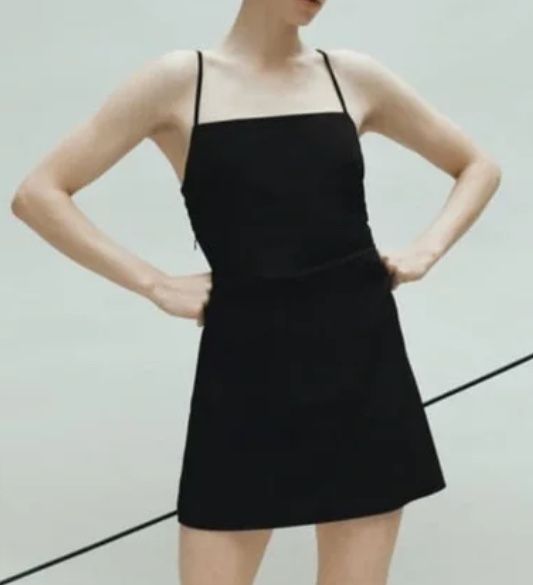 Rochie neagra zara marimea s