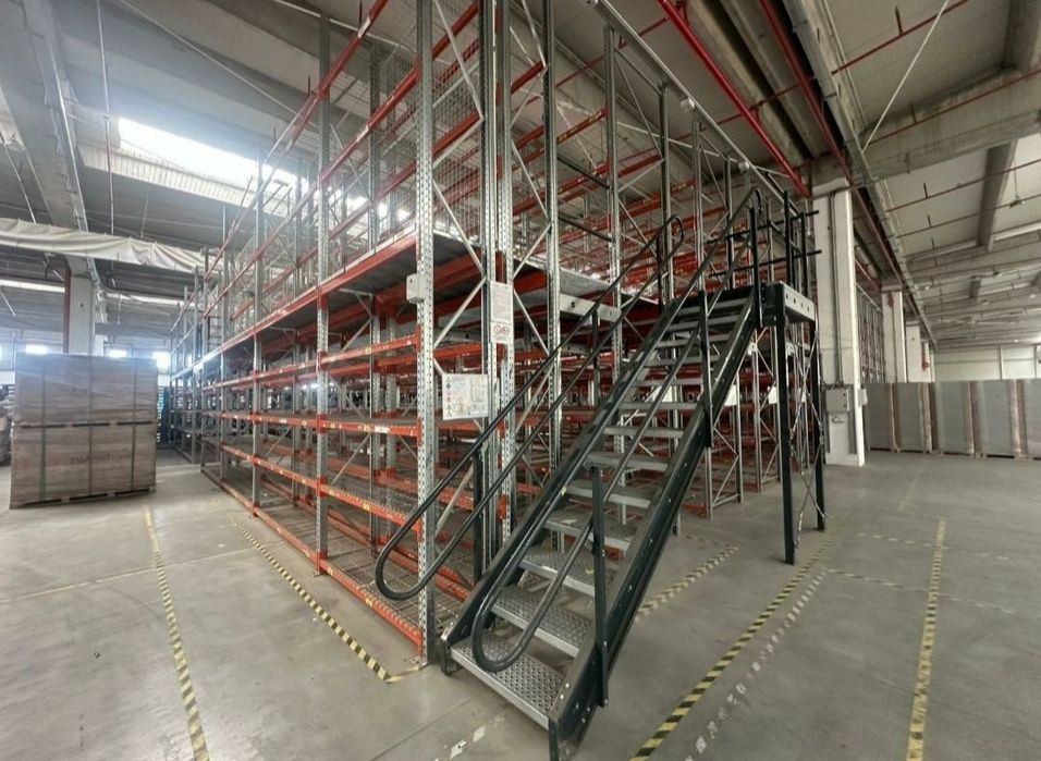 Rafturi metalice cu polite Acceptam si variante