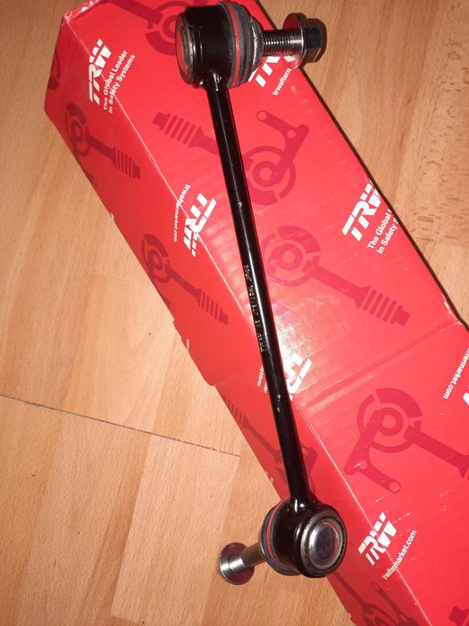 Bieleta suspensie antiruliu fata stanga E70(X5)