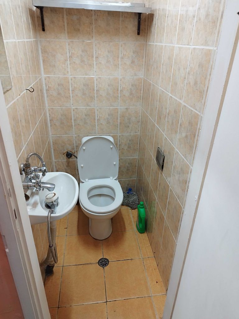 Дава се под наем Заведение в София, Център - 38 кв.м за 535.5 € - Снимка #2