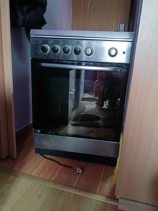 Aragaz inxos impecabil