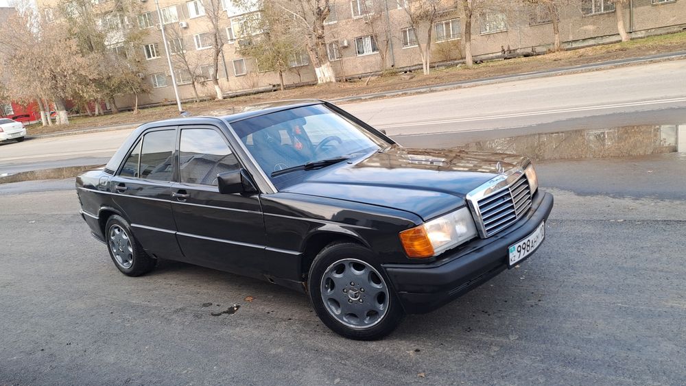 Продам машыну  мерседес 190