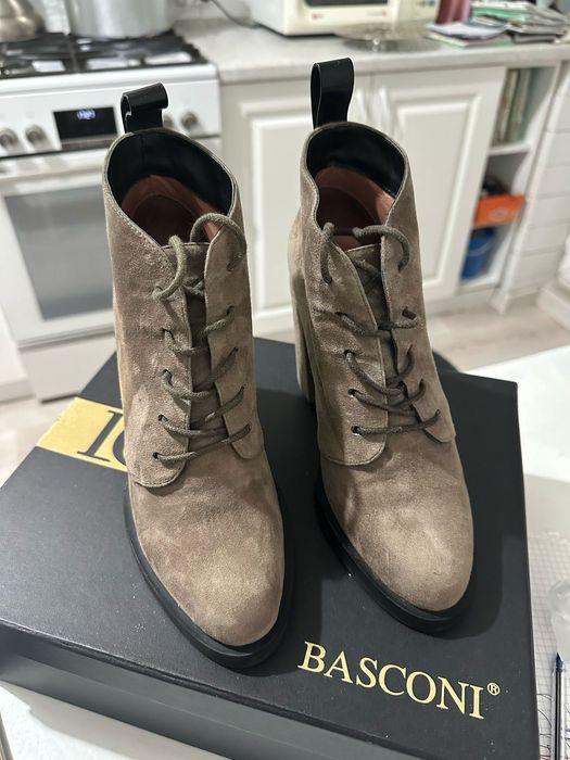 Продам женскую обувь