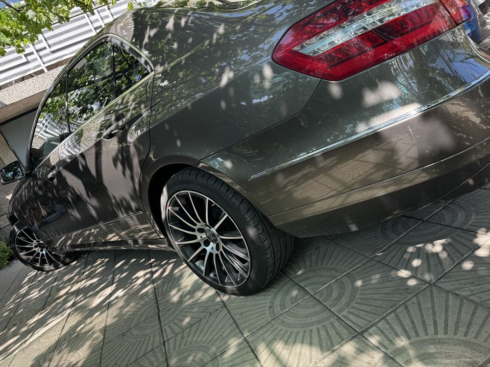 Мерцедес Бенз Е220 CDI blue efficiency