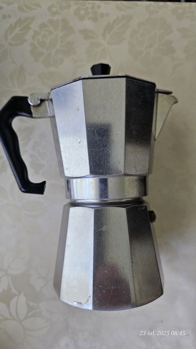 Expresor manual 6 cești pentru aragaz