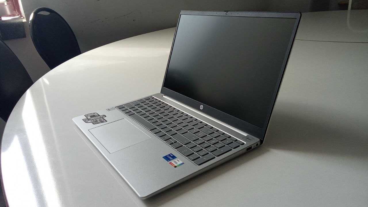 Hp laptop core i7 13-avlod holati ideal