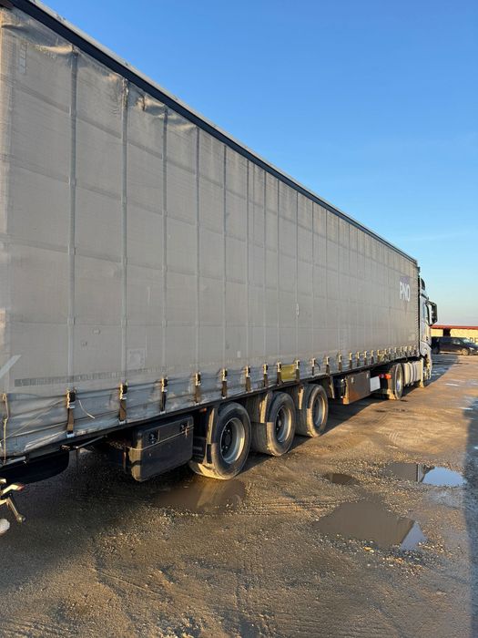 Vând 2 remorci de camion krone