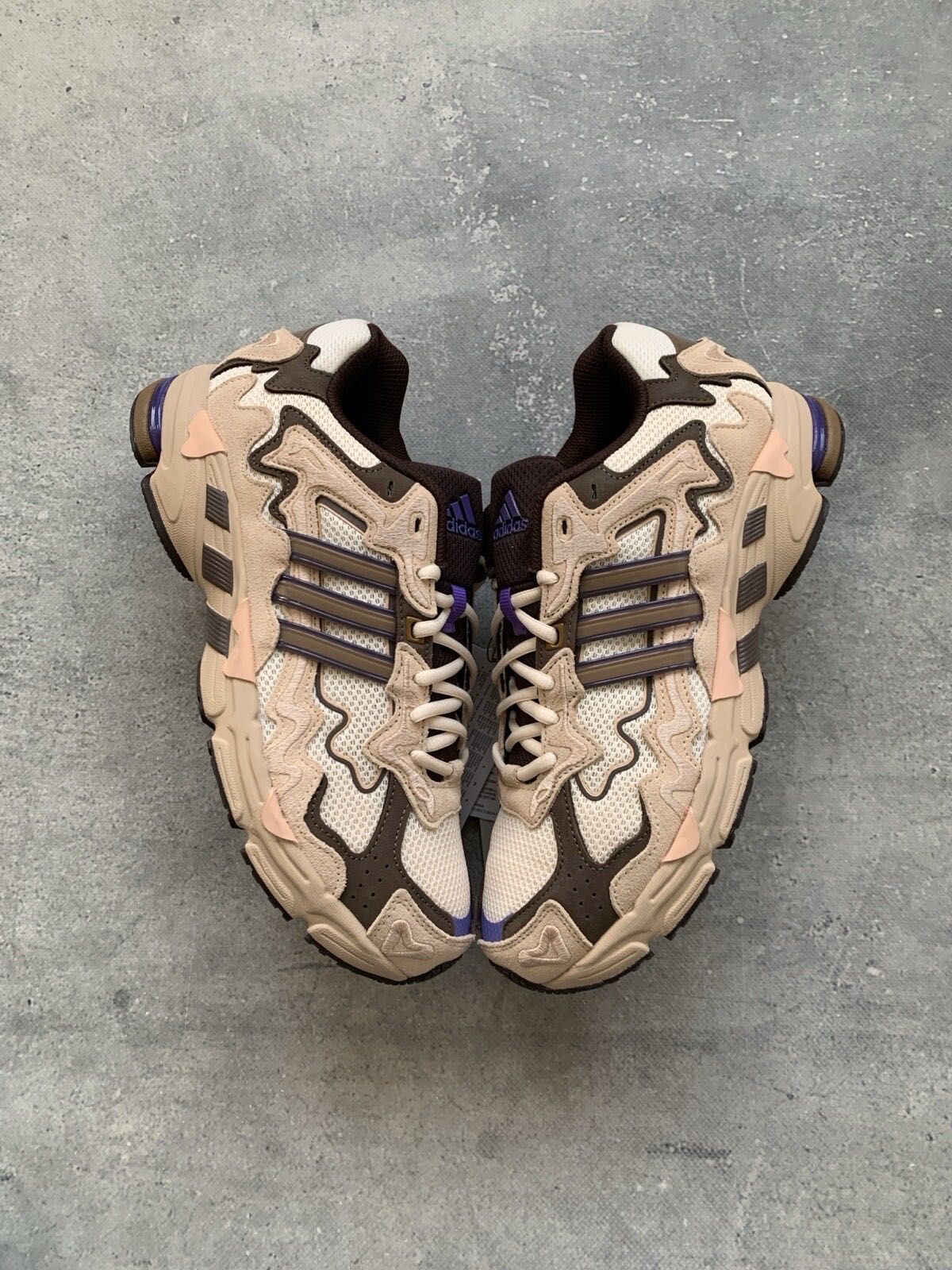 Adidas x Bad Bunny Response CL / НОВИ / EU 44