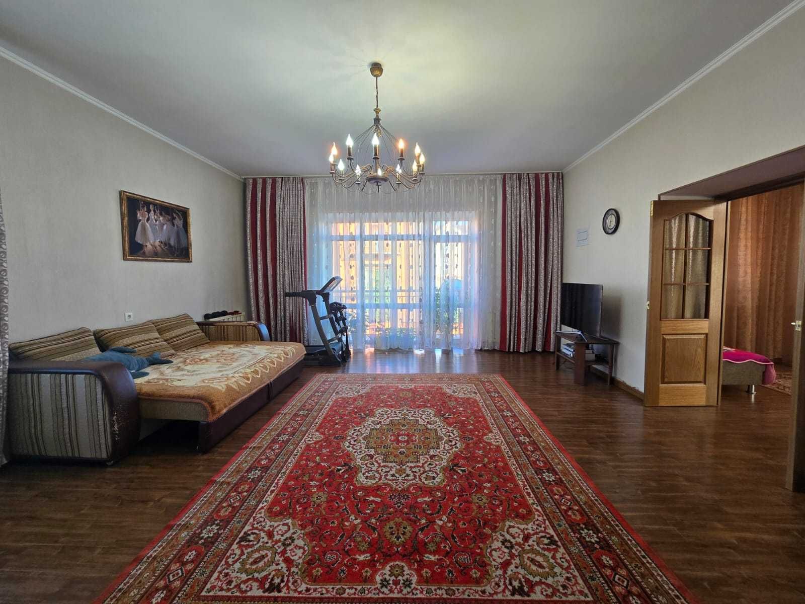 Продам 3х этажный коттедж на 8мкр/ПОМОЩЬ В ИПОТЕКЕ