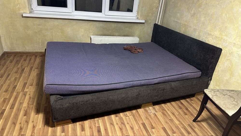 Кровать двуспальная