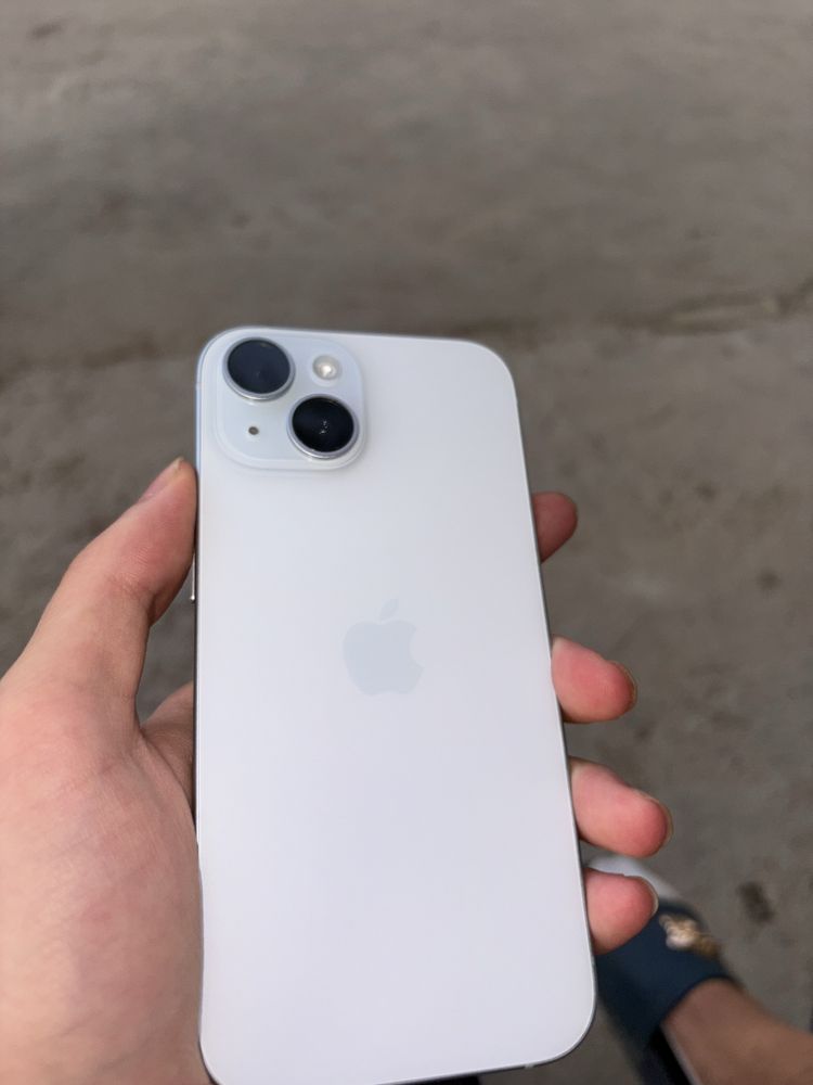 iphone 15 ози 128 помят состаяние идиял