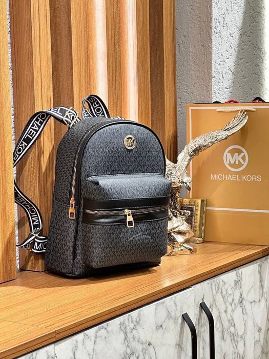 Ghiozdanele din piele LV,MK,GUESS