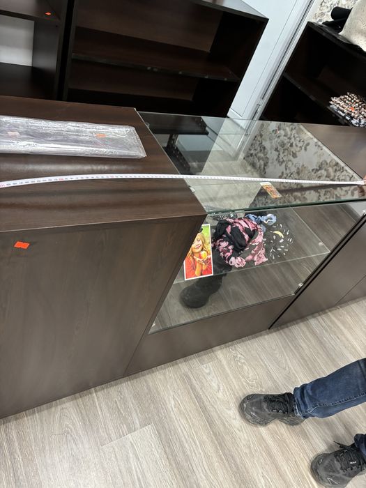 Оборудване за магазин за дрехи