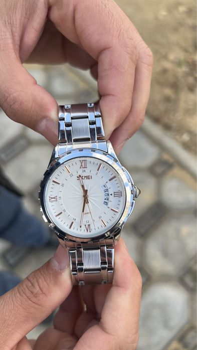 Продам часы Skmei