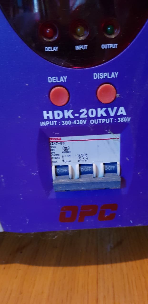 Стабилизатор напряжения трехфазный Luxeon HDK-20KVA
