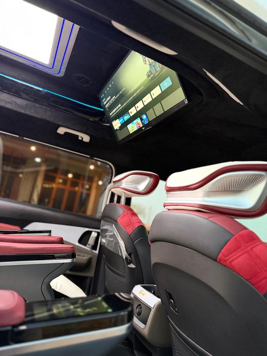 Kia Carnival High
Limousine