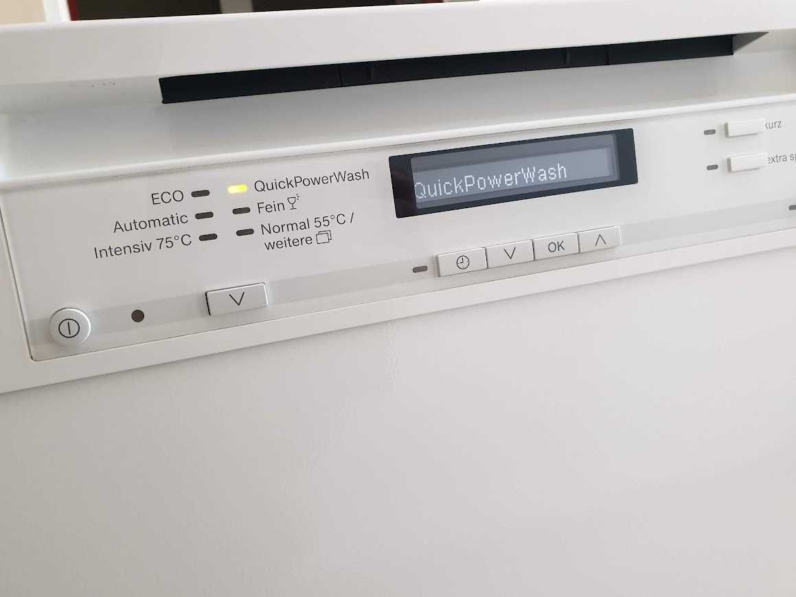 Miele Auto Open QuickPower Wash Съдомиялна - Частично Вграждане