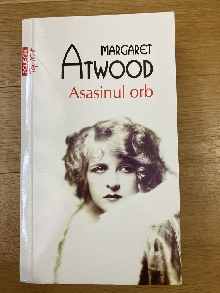 Carte “ Asasinul orb” de Margaret Atwood