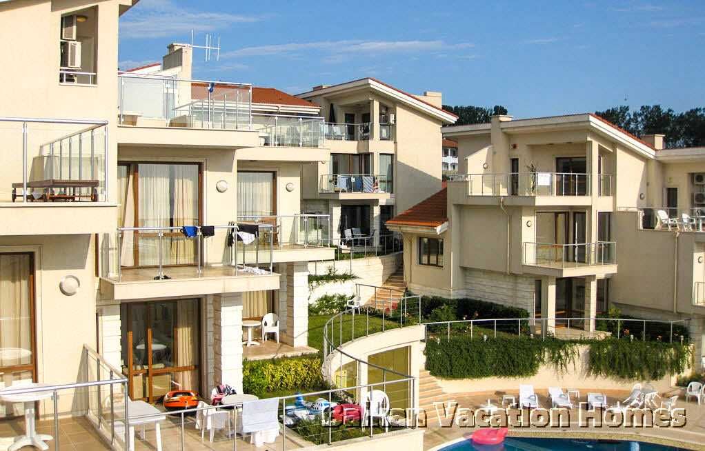 Продава се Къща в Бяла - 198 кв.м за 677 €/кв.м - Снимка #18