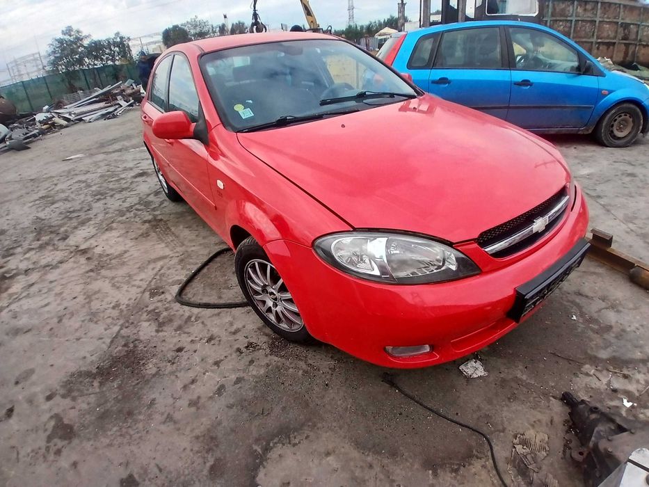 Dezmembrez chevrolet lacetti